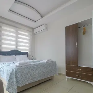 Eyna Hotel