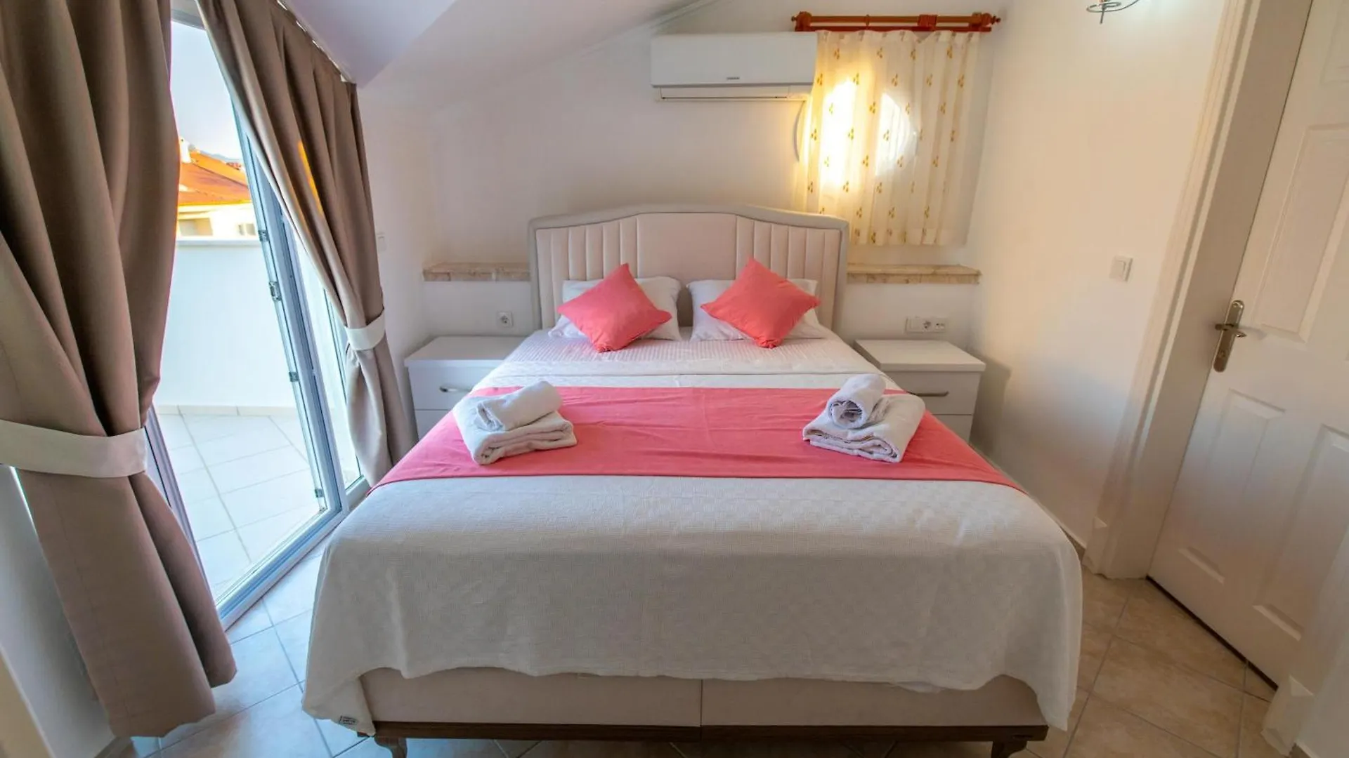 Aparthotel Sunset Beach Resort Aqua Lettings Fethiye Türkei