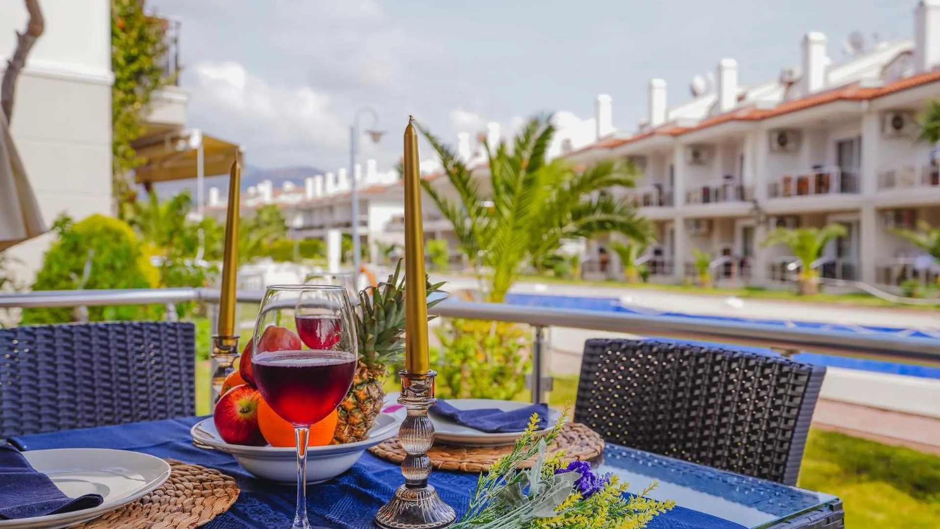 Lägenhetshotell Sunset Beach Resort Aqua Lettings Fethiye